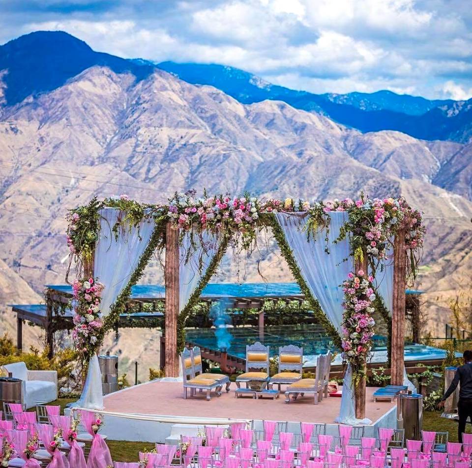 luxury resort guptkashi
